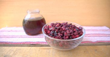 how to make dried cranberries- naturally sweetened
