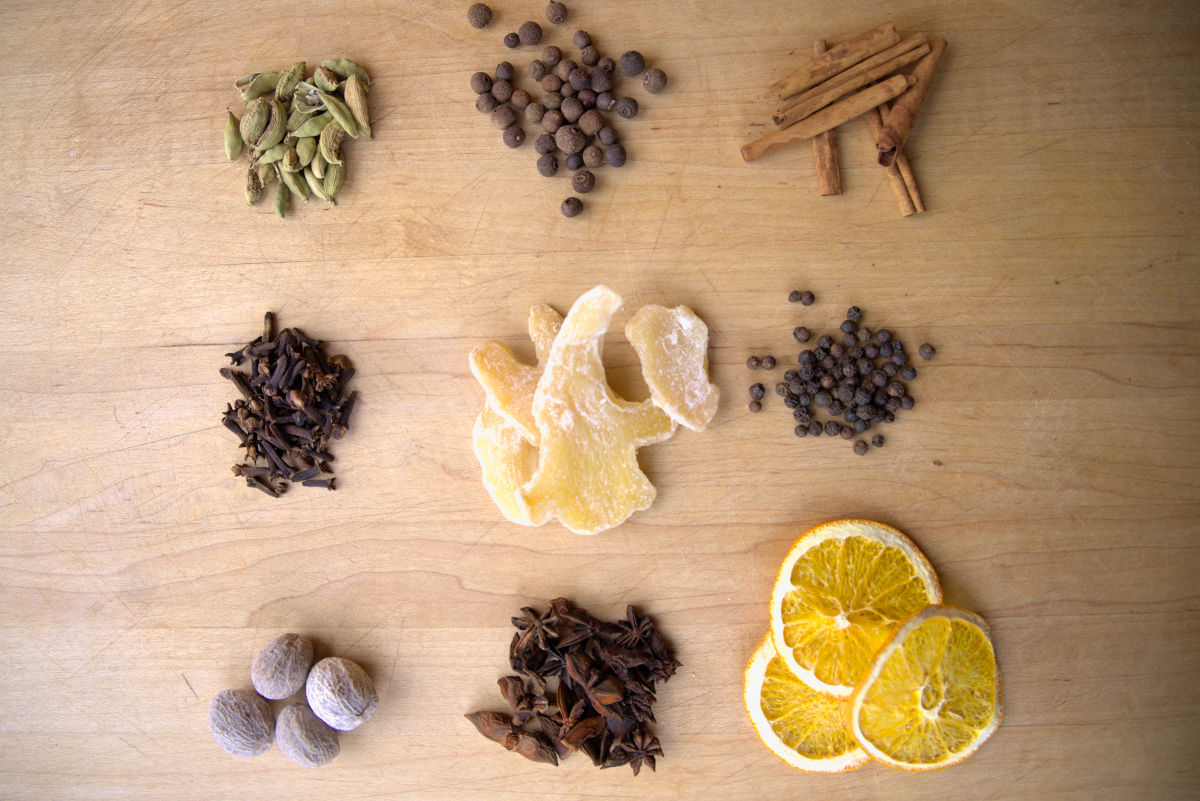ingredients for mulling spices