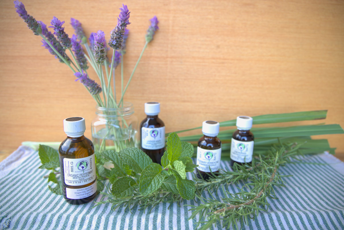 essential oils for using in homemade natural shampoo
