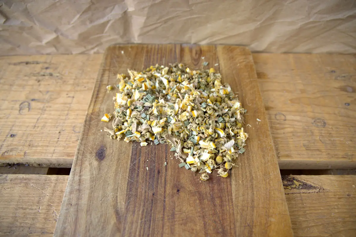 chamomile for a homemade tea blend