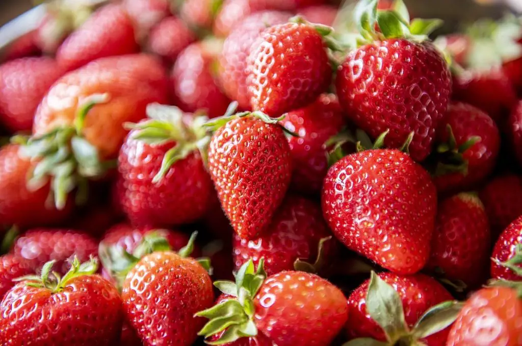 strawberry basil healthy smoothie